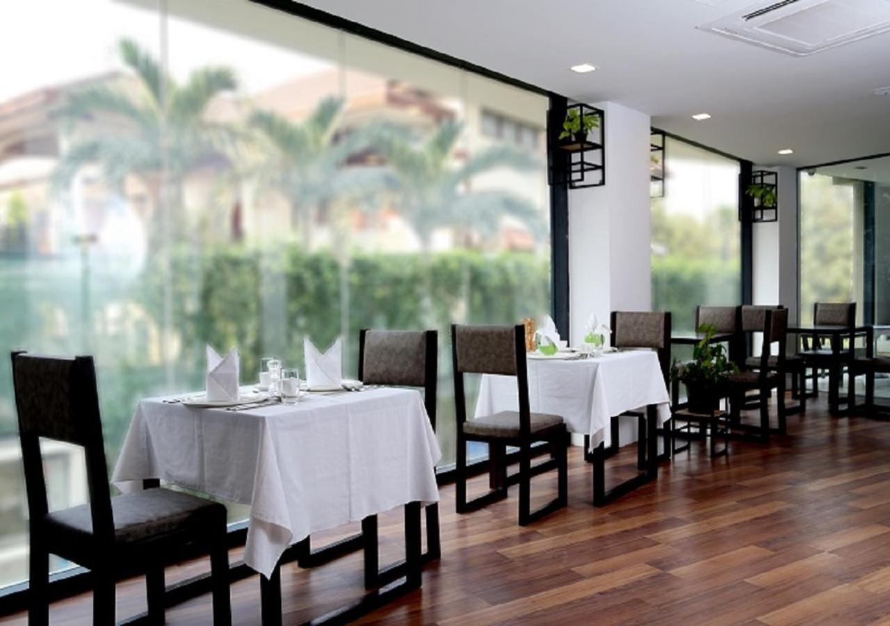Hotel Scion Yangon Bagian luar foto